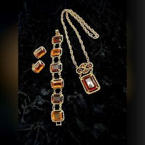 Sarah Coventry Gold Wild Honey Pendant, bracelet & Earrings